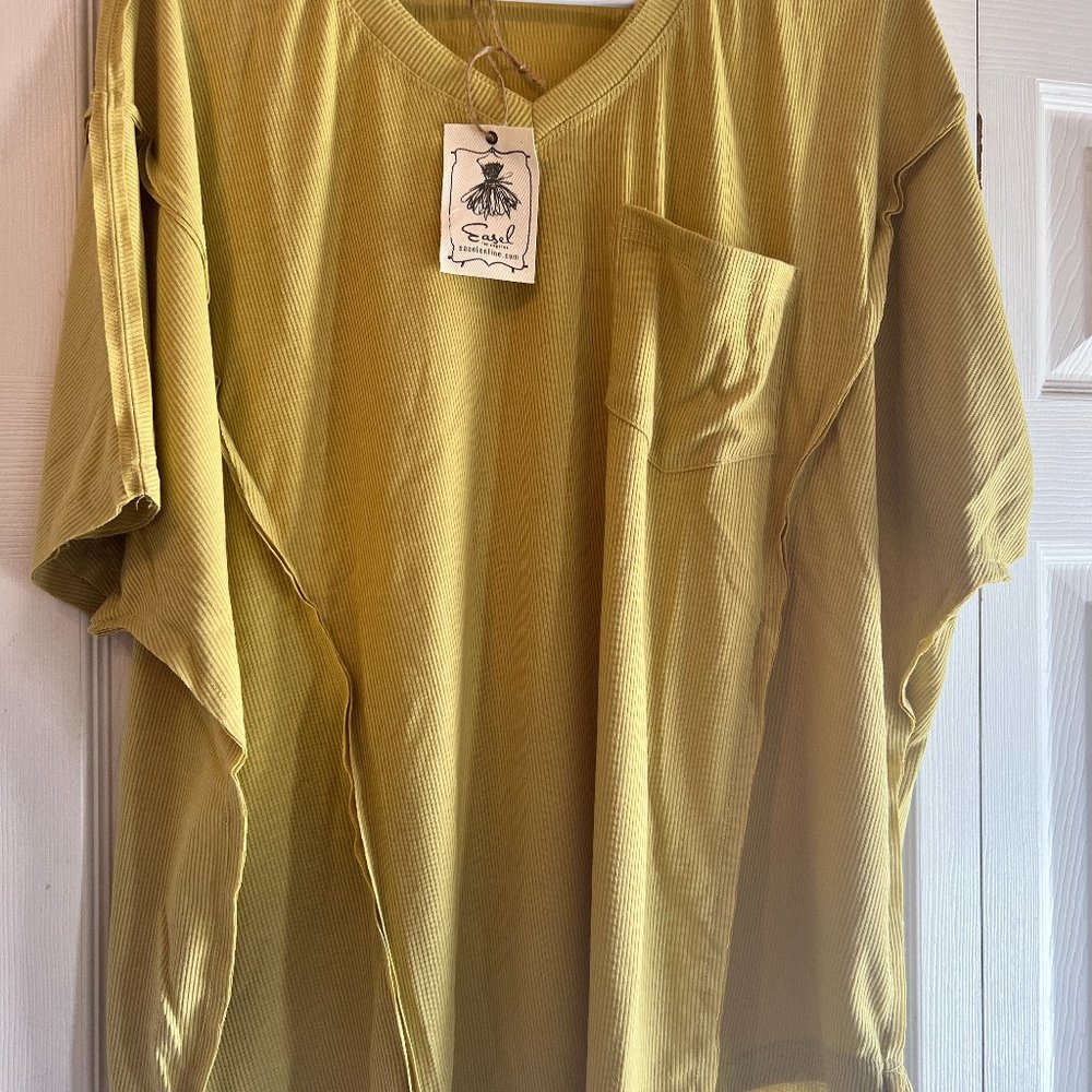 Easel oversized ribbed top light olive